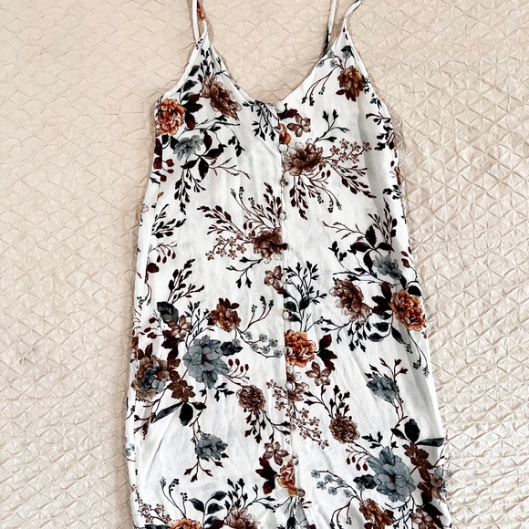 Dress - Picture 1 of 1